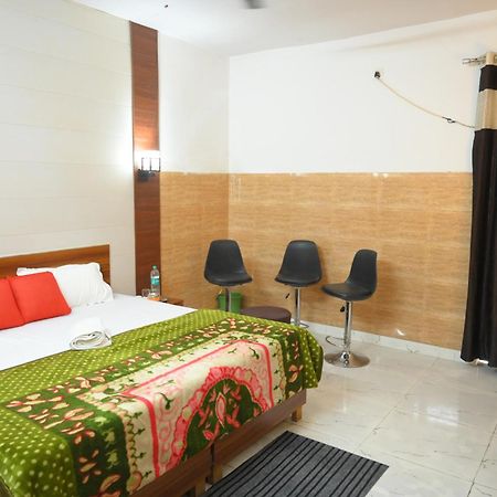 Hotel Starlight 密拉特 外观 照片